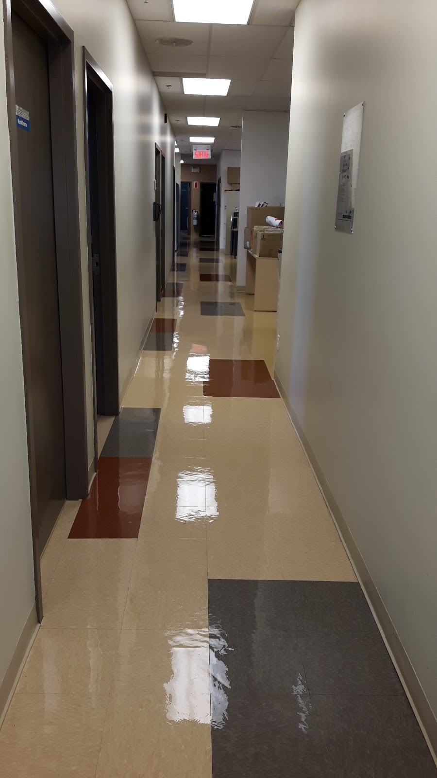 Nettoyage Cirage de plancher et de tapis R.G. | 1350 Rue de lArc-en-Ciel, Laval, QC H7A 4J5, Canada | Phone: (450) 936-2220