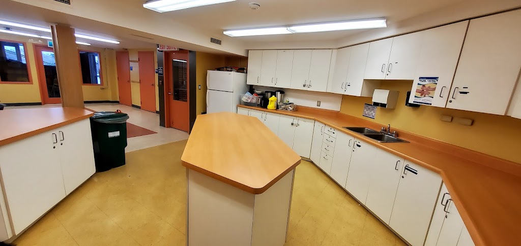 Richelieu-Vanier Community Centre | 300 Des, 300 Pères-Blancs Ave, Ottawa, ON K1L 7L5, Canada | Phone: (613) 560-6030