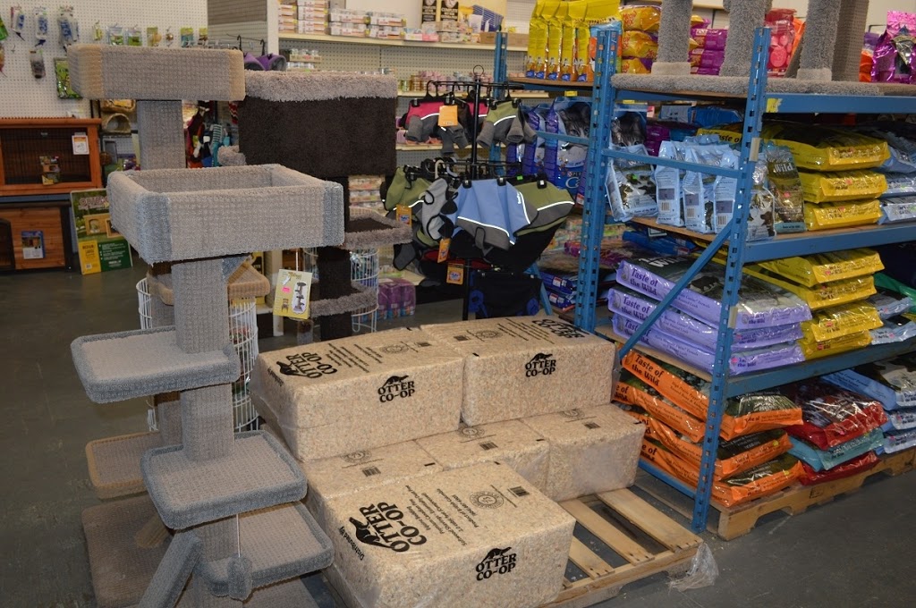 Shar-Kare Feeds & Pet Supplies | 1200 Franklins Gull Rd, Parksville, BC V9P 1R2, Canada | Phone: (250) 248-1261