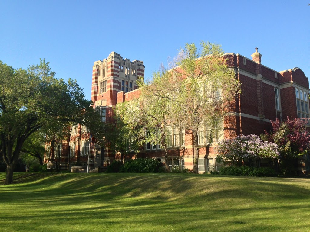 Academy at King Edward | 8525 101 St NW, Edmonton, AB T6E 3Z4, Canada | Phone: (780) 439-1368