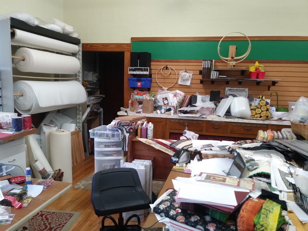 Vermont Quilters Schoolhouse | 6529 VT-100, Troy, VT 05868, USA | Phone: (802) 744-4023