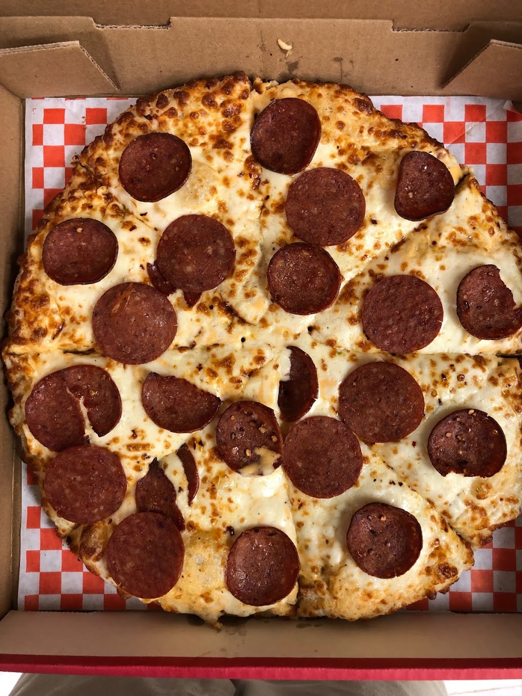 Popular Pizza | 3062 Hurontario St, Mississauga, ON L5B 1N7, Canada | Phone: (905) 874-4242