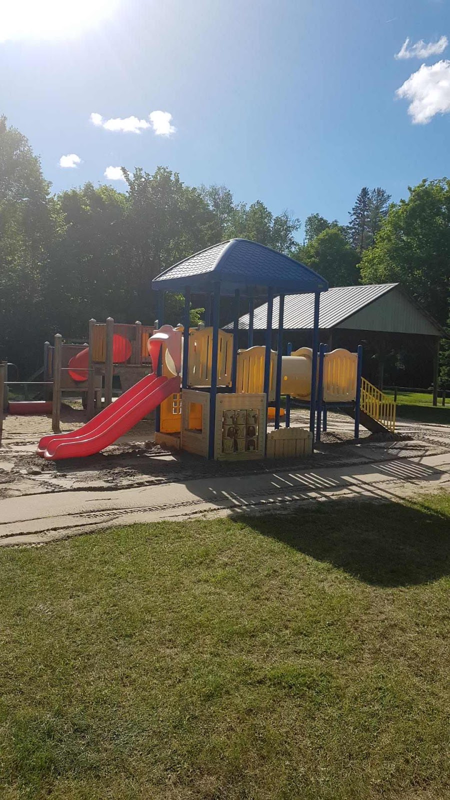 Thompsons Black Rock Park | 745 Black Rock Ln, Clayton, ON K0A 1P0, Canada | Phone: (613) 256-1020