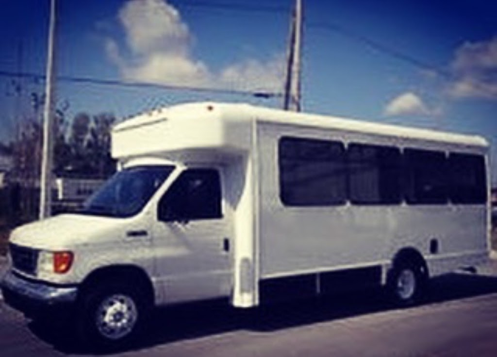 Moonlight Limousine | 800 Ormond Dr, Oshawa, ON L1K 3B6, Canada | Phone: (905) 665-5052