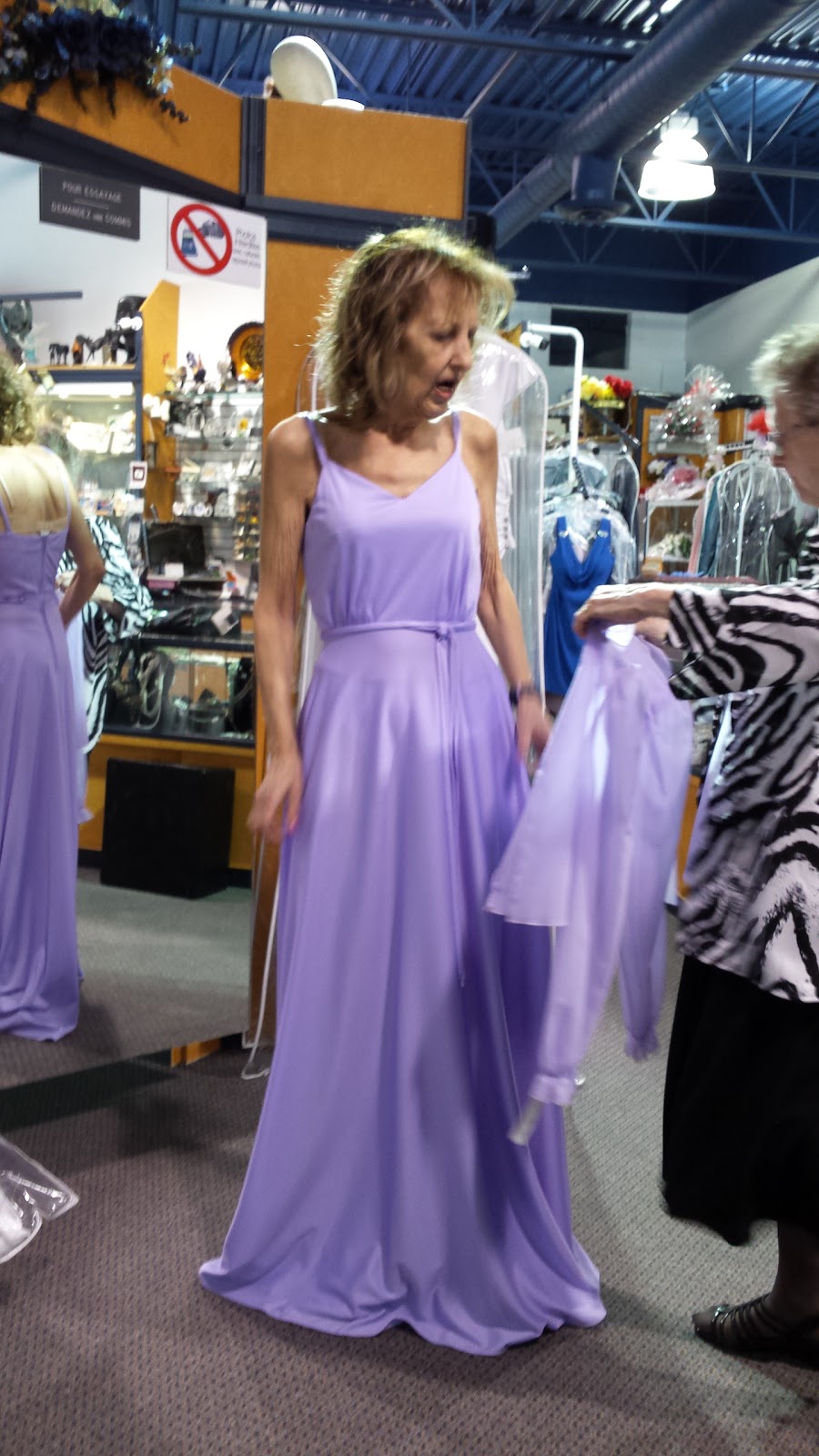 Mariés De Boutiqor Inc | 750 Boulevard René-Lévesque, Drummondville, QC J2C 7N7, Canada | Phone: (819) 472-4007
