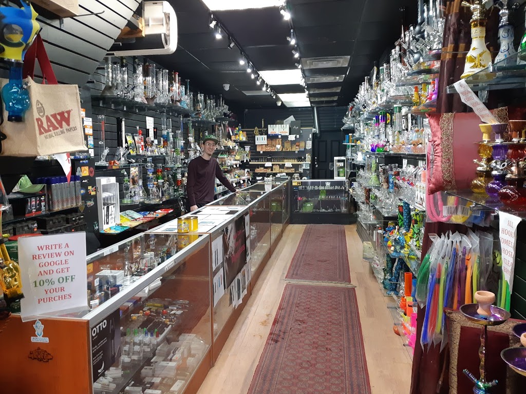 420 ZONE Inc | 499 Bloor St W, Toronto, ON M5S 2M7, Canada | Phone: (416) 792-7774