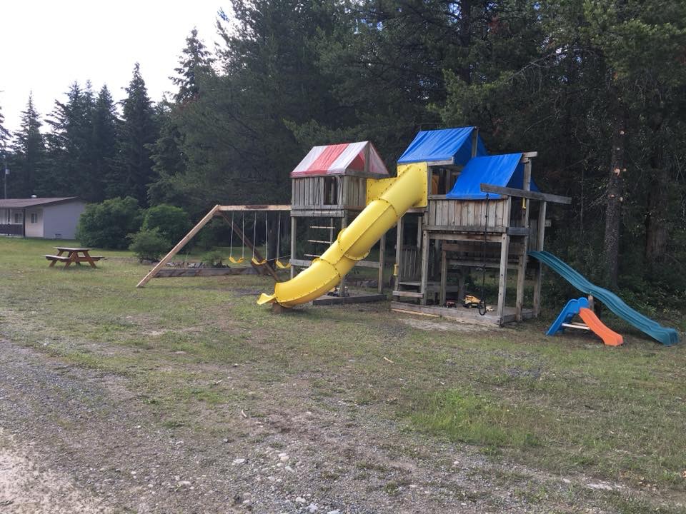 Yahk Motel & Campground | BC-3 & BC-95, Yahk, BC V0B 2P0, Canada | Phone: (250) 424-5556
