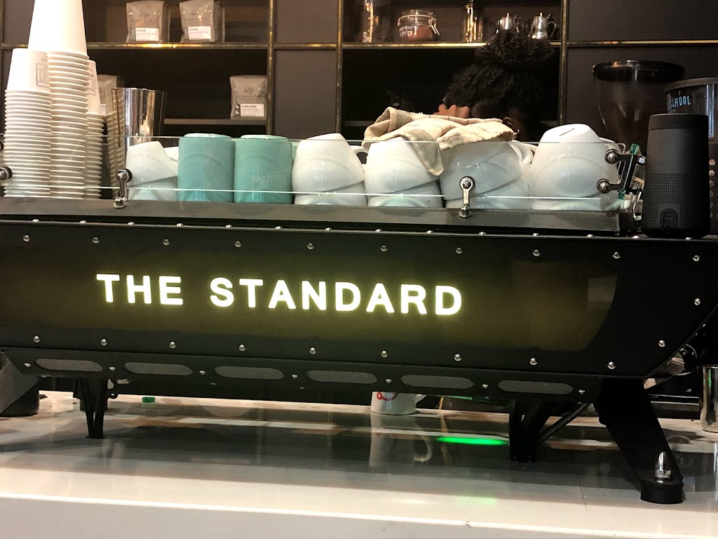THE STANDARD PLATEAU | 65 Av. Fairmount O, Montréal, QC H2T 2M3, Canada | Phone: (514) 655-3715