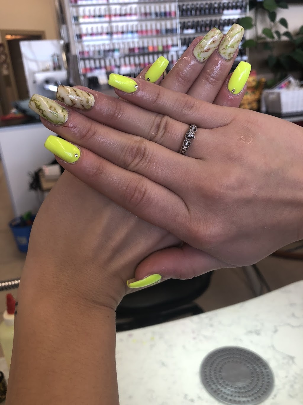 First Nails | 361-105 Southbank Blvd, Okotoks, AB T1S 0G1, Canada | Phone: (403) 995-8111