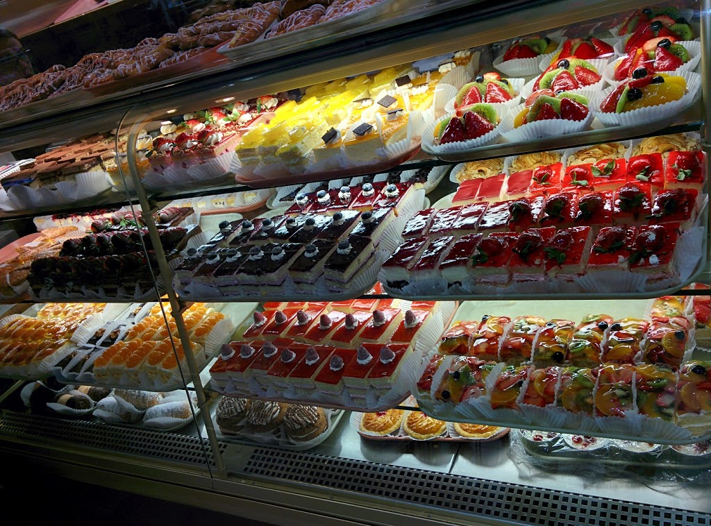 Dimpflmeier Bakery | 26 Advance Rd, Etobicoke, ON M8Z 2T4, Canada | Phone: (416) 239-3031