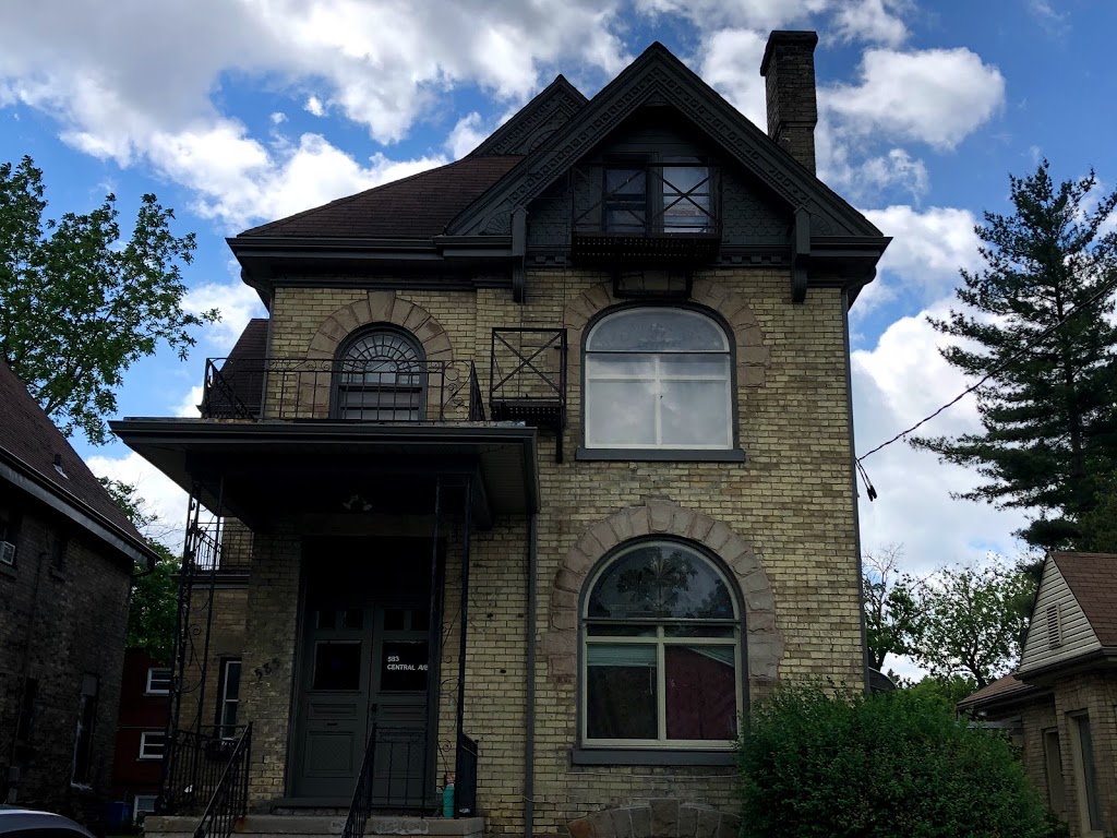 Painters Touch | 895 Dufferin Ave, London, ON N5W 3K3, Canada | Phone: (226) 224-1428