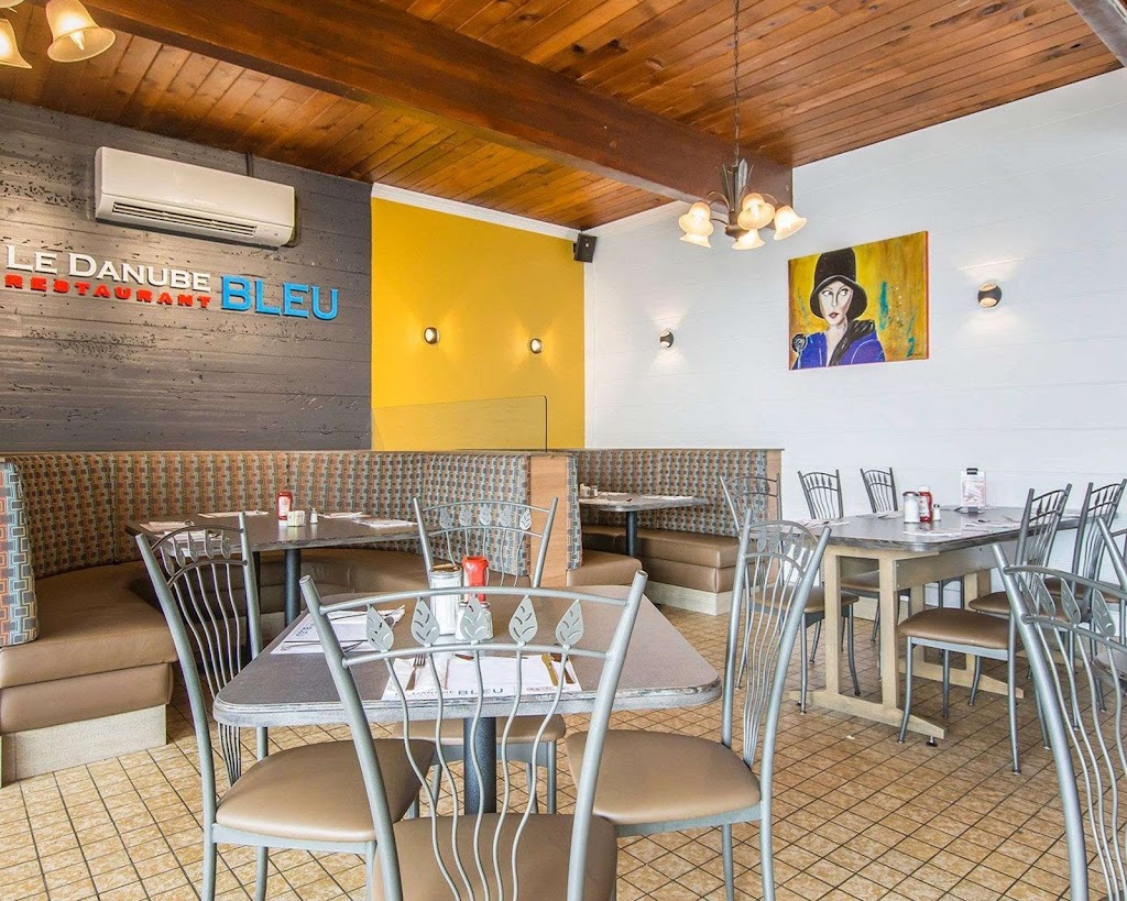 Econo Lodge | 5 QC-138, Forestville, QC G0T 1E0, Canada | Phone: (418) 587-2278