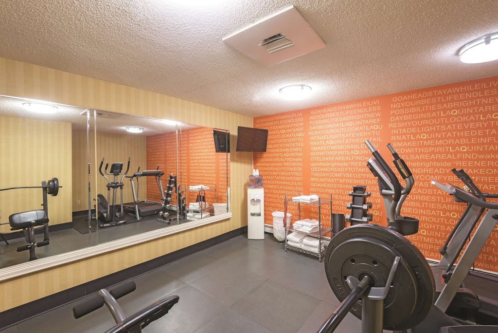 La Quinta Inn by Wyndham Buffalo Airport | 6619 Transit Rd, Williamsville, NY 14221, USA | Phone: (716) 633-1011