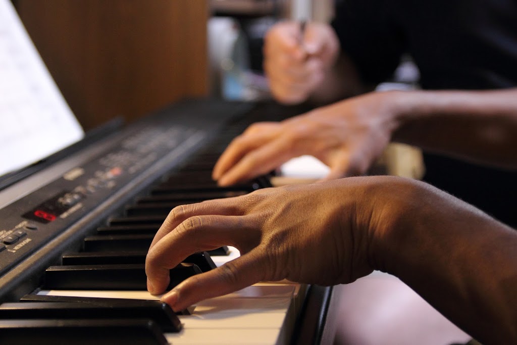 Music Lessons by Acoustic Blend Cafe | 348 Bronte St S, Milton, ON L9T 0H7, Canada | Phone: (416) 565-9490