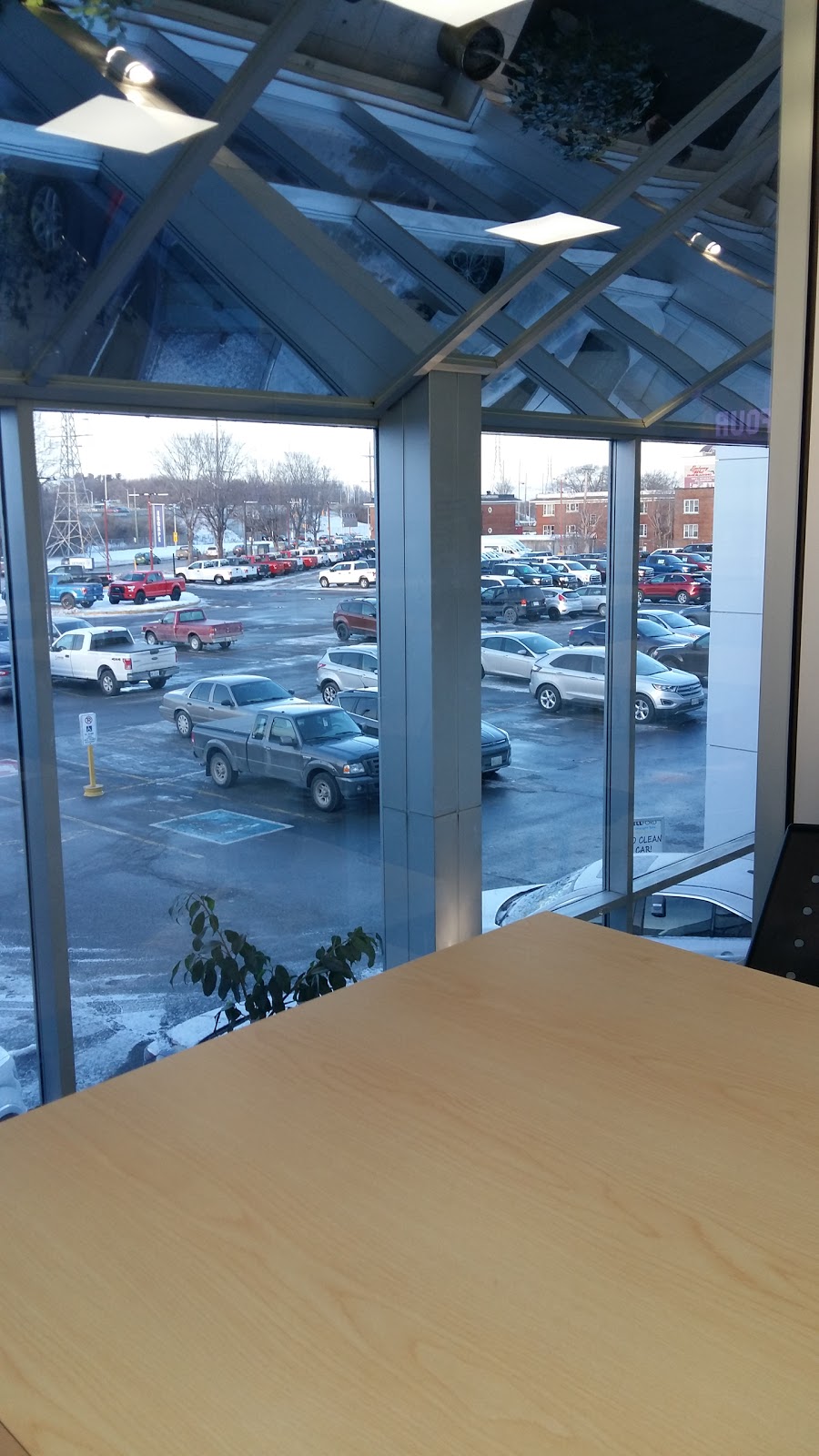 Campbell Ford | 1500 Carling Ave, Ottawa, ON K1Z 0A3, Canada | Phone: (613) 725-3611