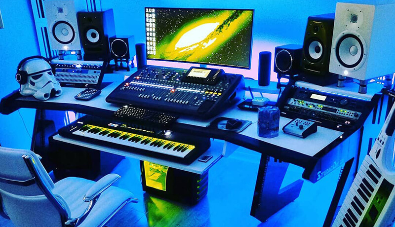 RS STUDIOZZ | 863 Westbury Pl, London, ON N6J 2E4, Canada | Phone: (514) 885-5577