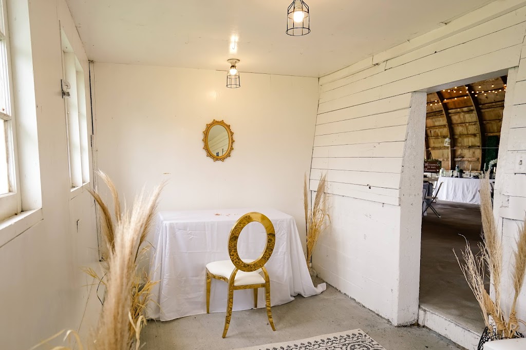 The Rustic Wedding Barn | 264067 Highway 13, AB T0C 1H0, Canada | Phone: (780) 800-7423