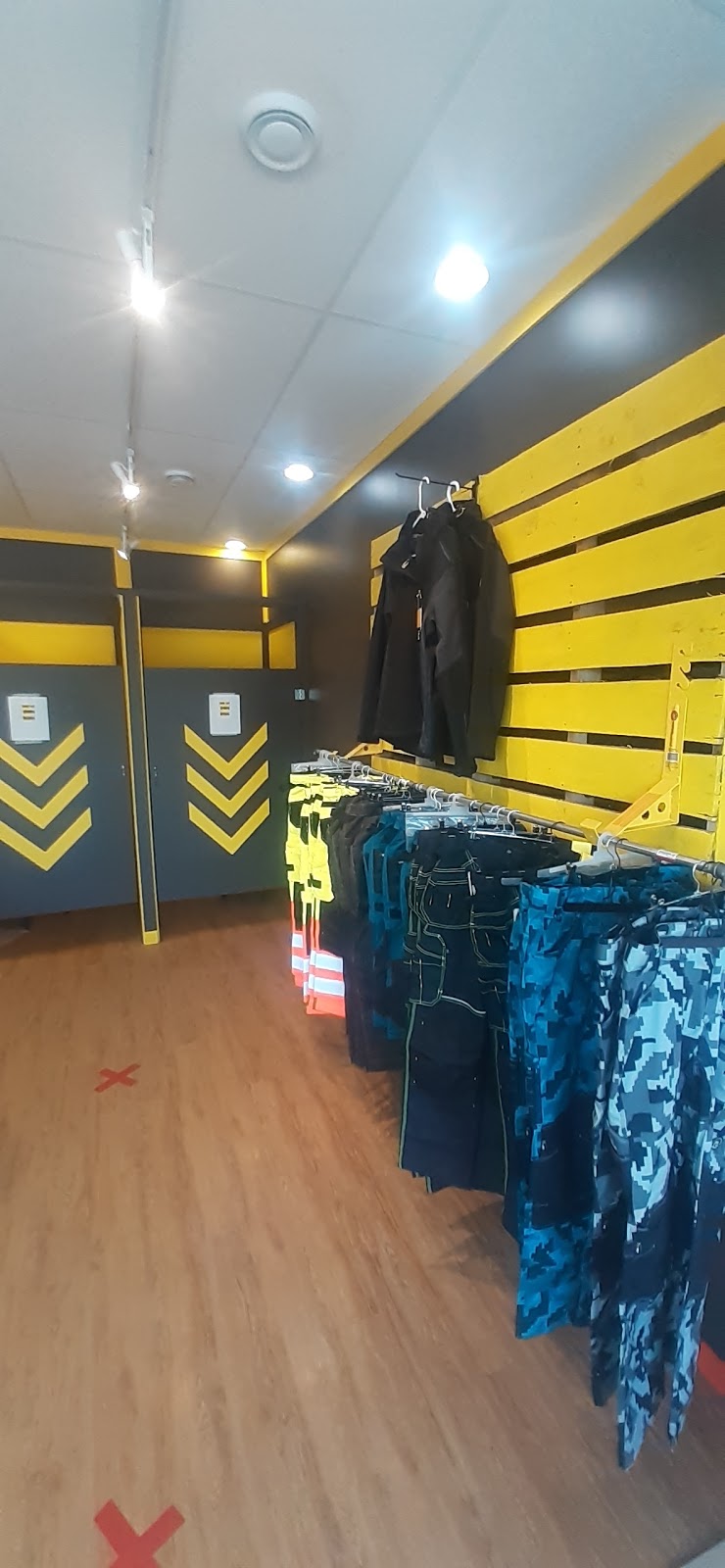 European Work Wear Canada | 2223 Hamilton Rd unit # 2, Trenton, ON K8V 5P8, Canada | Phone: (613) 438-7241