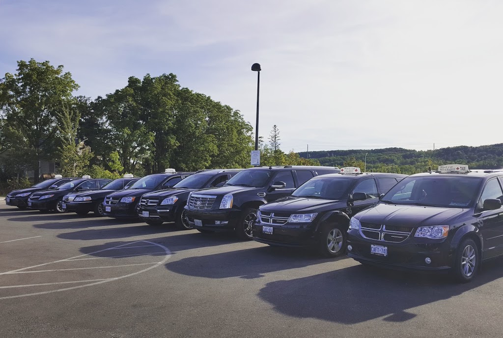 AAA Black Cab Milton Taxi Service | 8212 Esquesing Line, Milton, ON L9T 2X9, Canada | Phone: (905) 636-0555