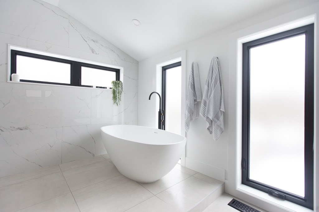Eagleview Construction | 500 Bingemans Centre Dr #4, Kitchener, ON N2B 3X9, Canada | Phone: (226) 646-3390