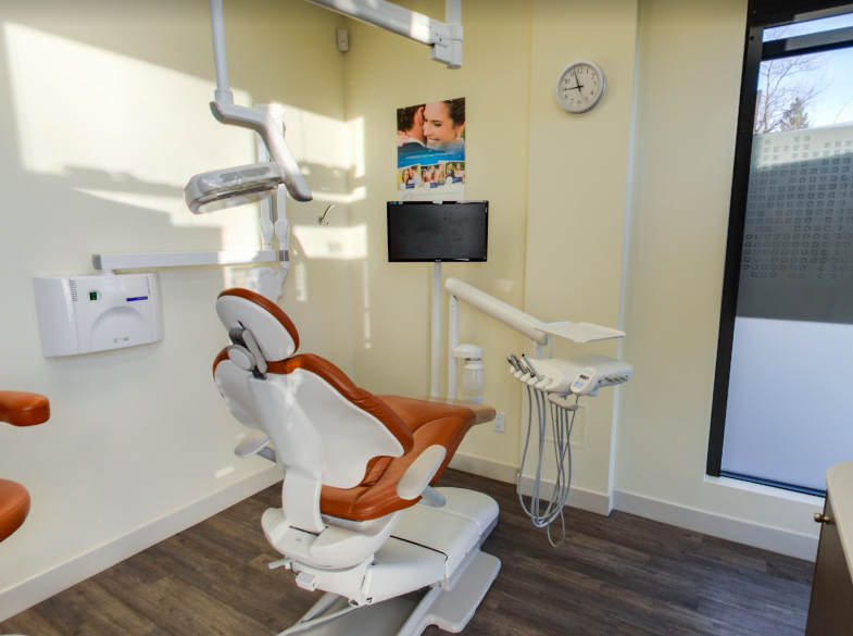Clover Park Dental | 109-6385 168 St, Surrey, BC V3S 3Y2, Canada | Phone: (604) 372-1011