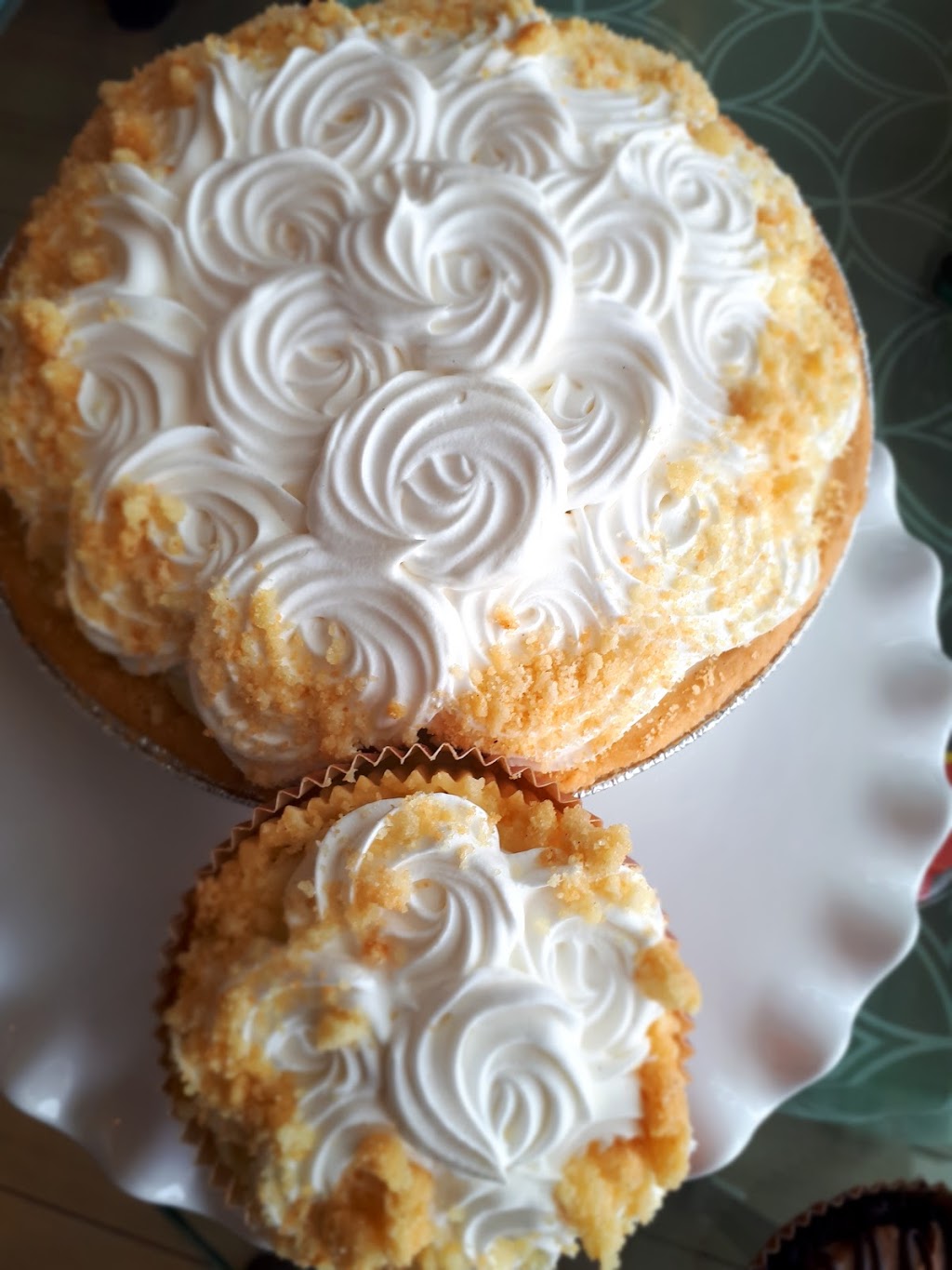 Cupids Gourmet Bakery | 1011 Upper Middle Rd E, Oakville, ON L6H 4L2, Canada | Phone: (905) 339-2253