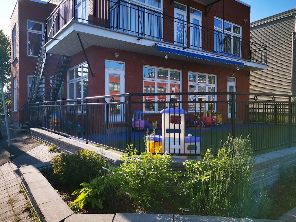 Garderie La Petite Academie Centrale | 7655 Rue Centrale, LaSalle, QC H8P 1L2, Canada | Phone: (514) 364-5554
