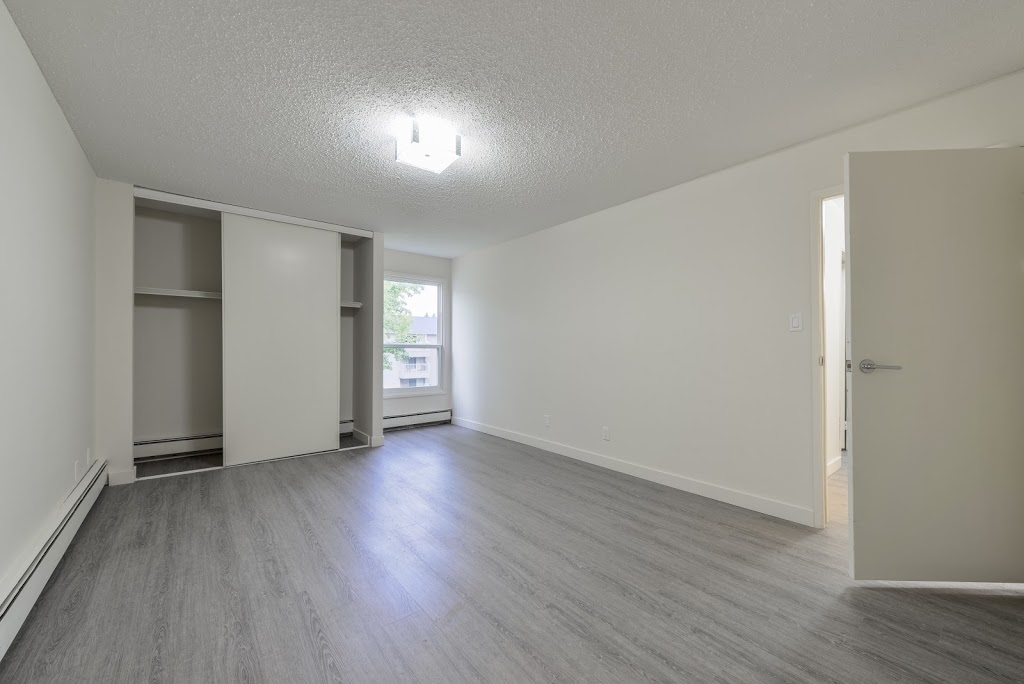 Pembroke Estates | 8630 182 St NW, Edmonton, AB T5T 1M3, Canada | Phone: (780) 413-9365