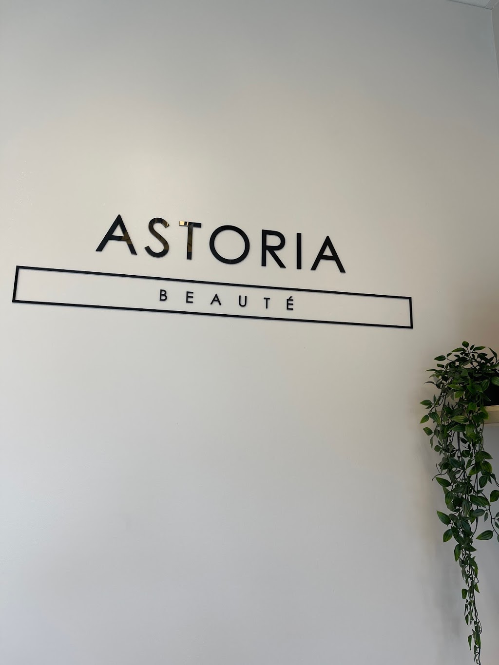 Astoria Beauté | 2 Rue Adoncour #699, Longueuil, QC J4G 2M6, Canada | Phone: (450) 679-2039
