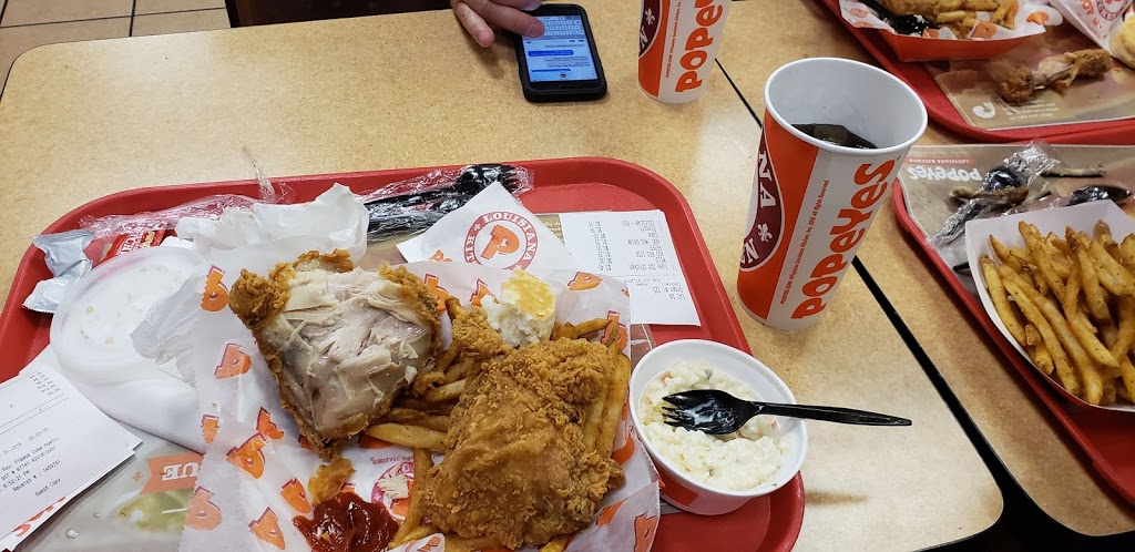 Popeyes® Louisiana Kitchen | 1 Bartley Bull Pkwy #23, Brampton, ON L6W 3T7, Canada | Phone: (905) 454-9940