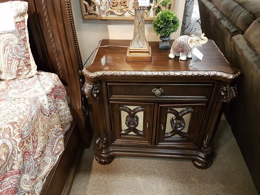 Ashley HomeStore | 1095 Kingston Rd, Pickering, ON L1V 1B5, Canada | Phone: (289) 631-1822