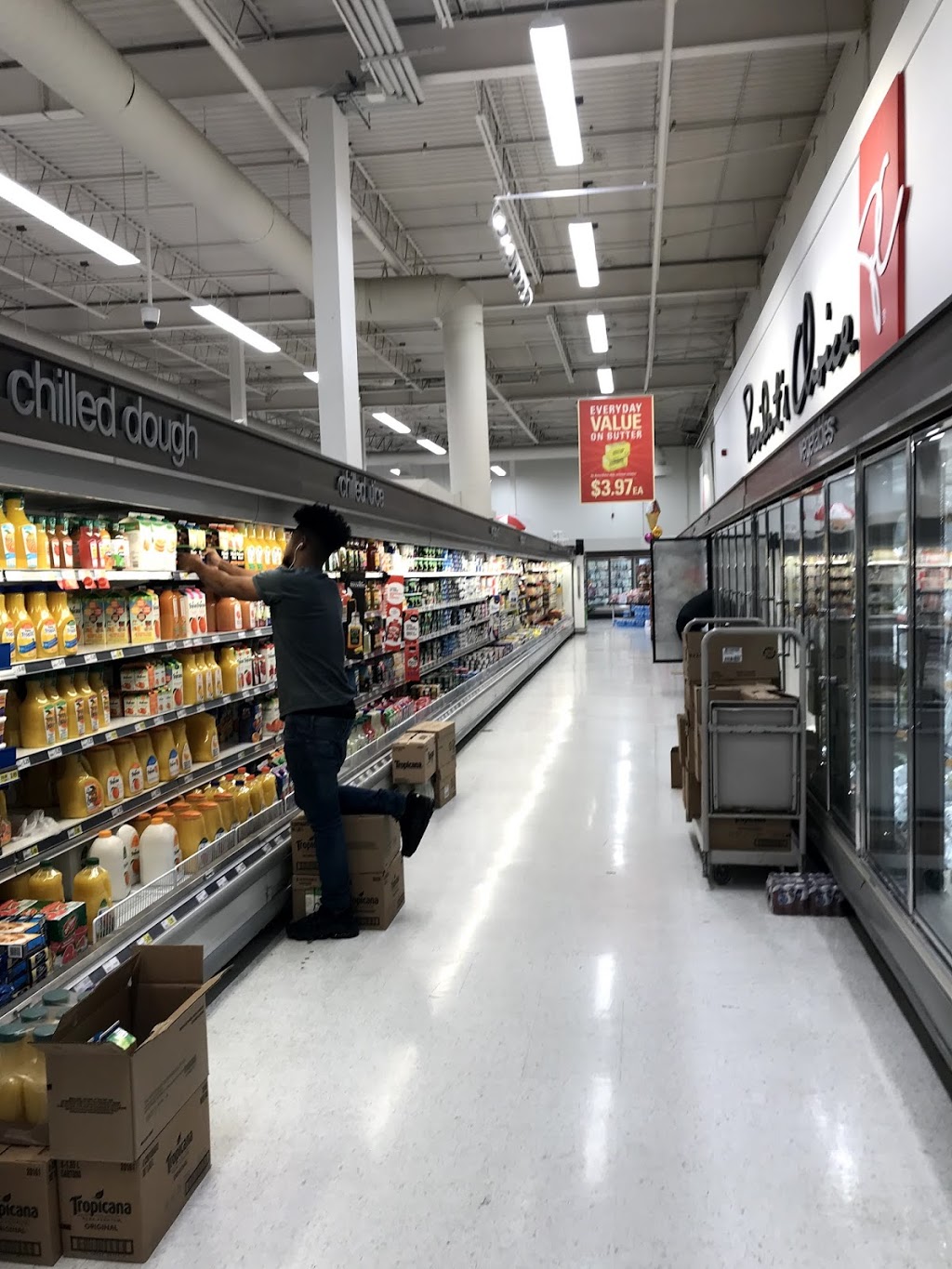 Loblaws | 2085 Carling Ave, Ottawa, ON K2A 1H2, Canada | Phone: (613) 722-3227