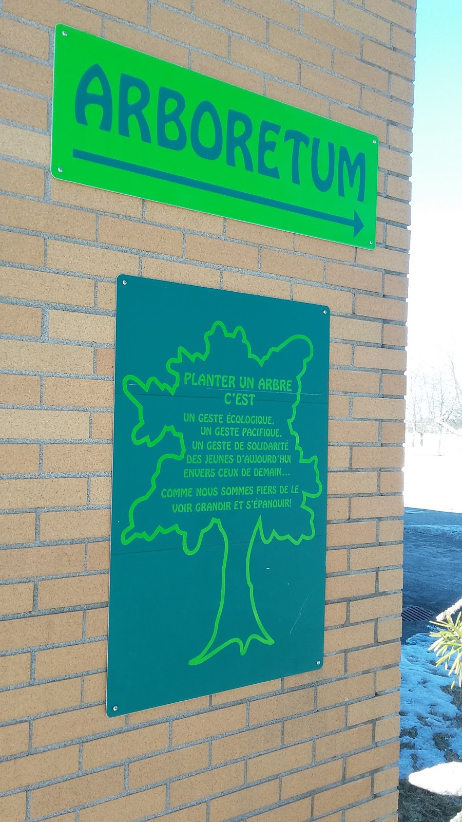 École Sainte-Scholastique | 9290 Côte des Saints, Mirabel, QC J7N 2X5, Canada | Phone: (450) 434-8716