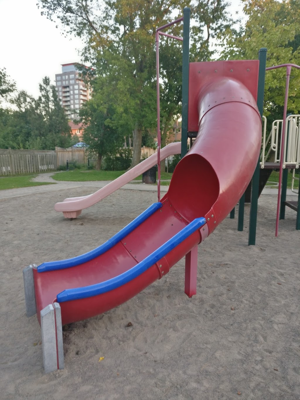 Spruce Avenue Park | 31 Spruce Ave, Richmond Hill, ON L4C 6V9, Canada