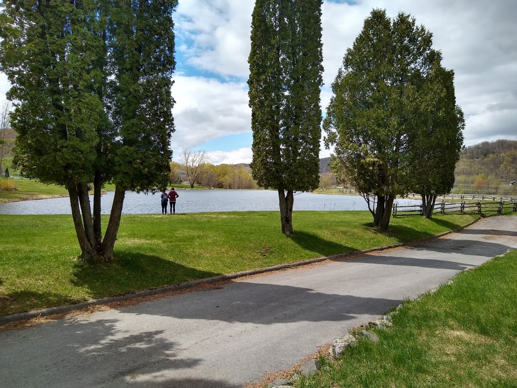 Restaurant Au Galop | 100 Chemin de Laprairie, Bromont, QC J2L 2N6, Canada | Phone: (450) 330-2882
