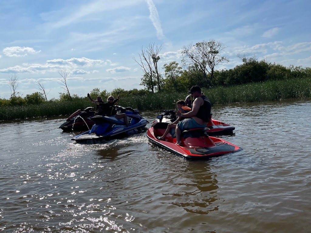 Redboine Boat Club | 20 Churchill Dr, Winnipeg, MB R3L 2W3, Canada | Phone: (204) 452-1471