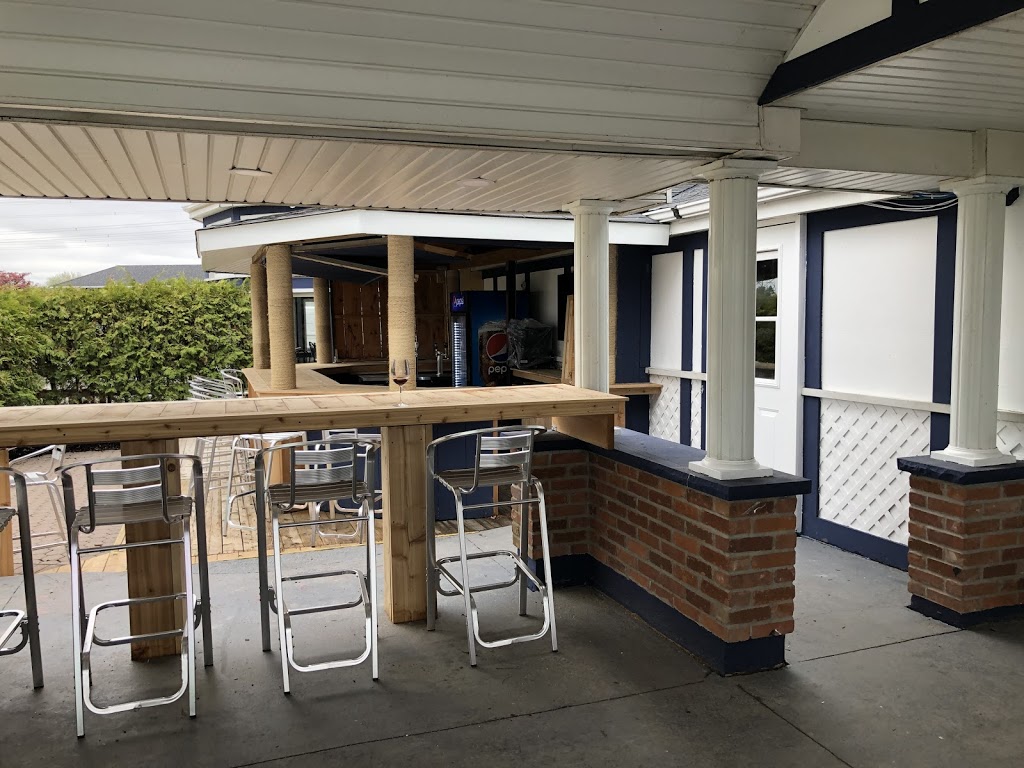 The Deck Bar and Grill | 70 Port Darlington Rd, Bowmanville, ON L1C 3K3, Canada | Phone: (905) 623-4925