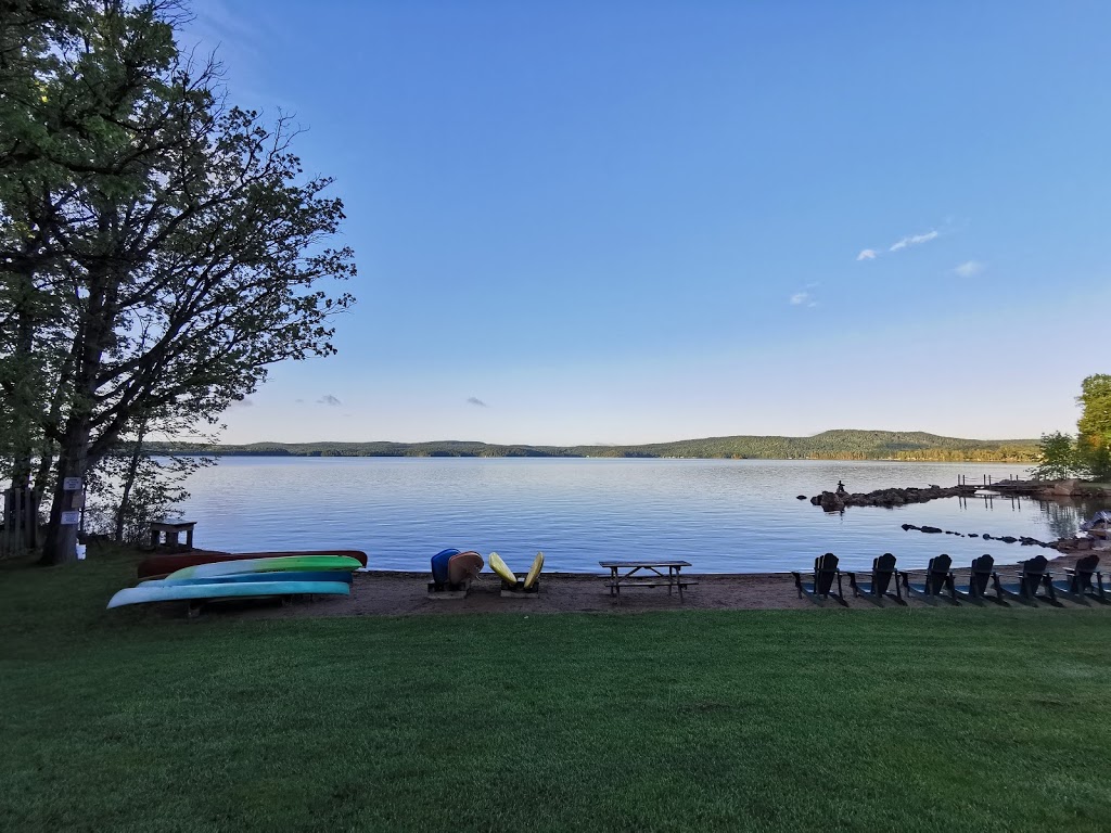 Jockos Beach Resort and Motel | 5253 Calabogie Rd, Calabogie, ON K0J 1H0, Canada | Phone: (613) 752-2107