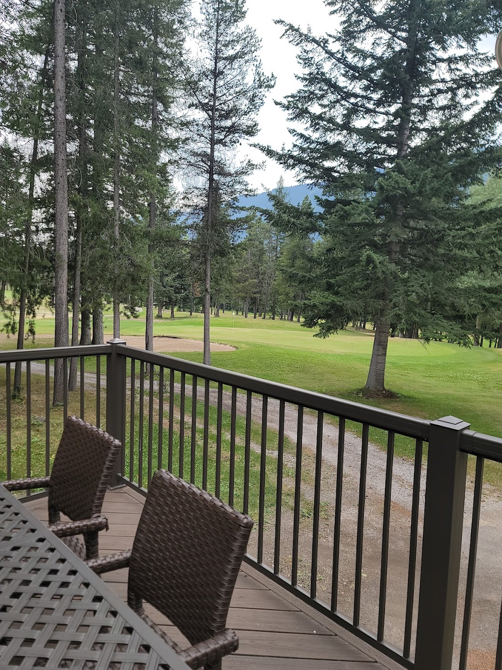 Crumbs Bar & Grill | 2002 BC-3, Sparwood, BC V0B 2G0, Canada | Phone: (778) 518-5007