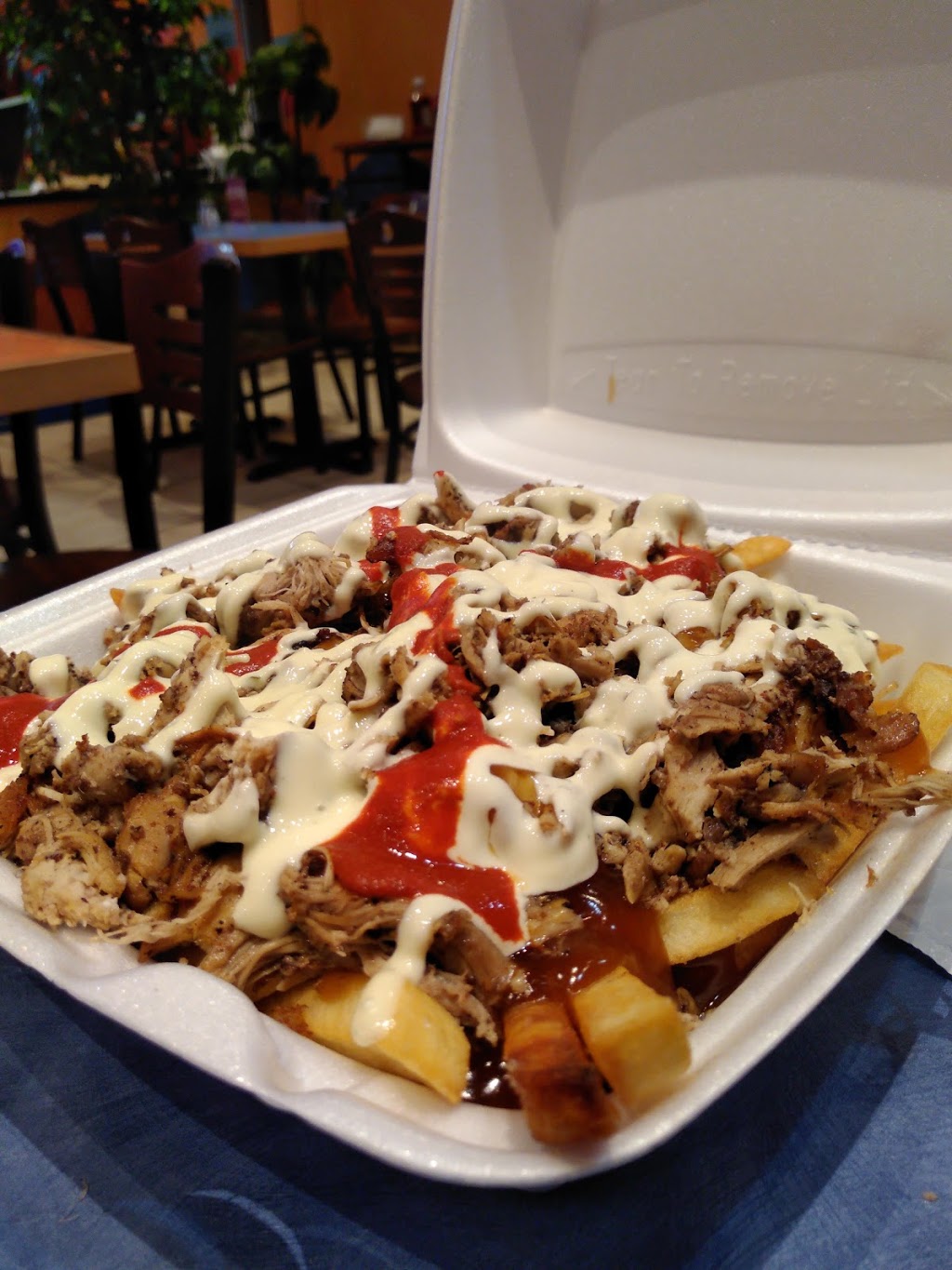 Osmows Shawarma | RioCan Centre Burloak 3513, Wyecroft Rd H007, Oakville, ON L6L 0B6, Canada | Phone: (905) 825-1121