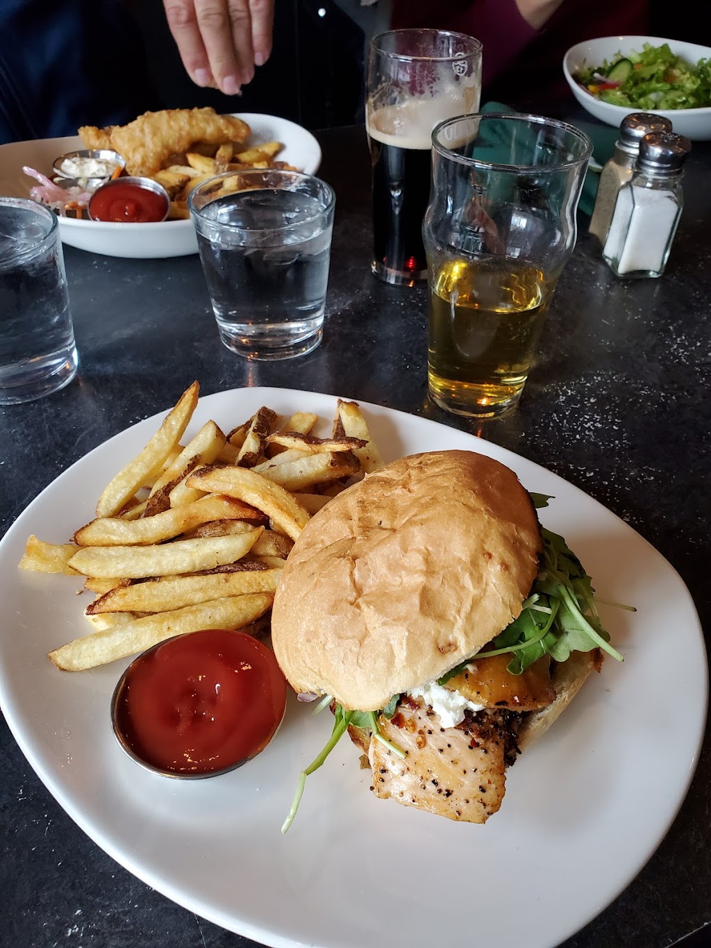 The Grove Pub & Restaurant | 164 Stafford St, Winnipeg, MB R3M 2V8, Canada | Phone: (204) 415-3262