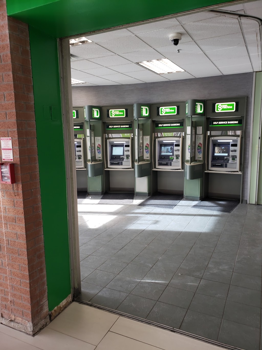 TD Canada Trust Branch and ATM | 4141 Dixie Rd, Mississauga, ON L4W 1V5, Canada | Phone: (905) 625-8400