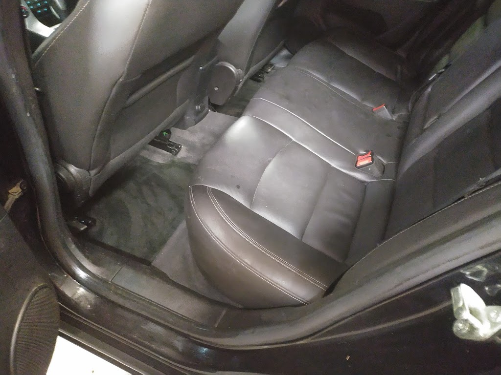 Landriault lave auto | 27 Rue Principale, Saint-André-Avellin, QC J0V 1W0, Canada | Phone: (819) 516-0665