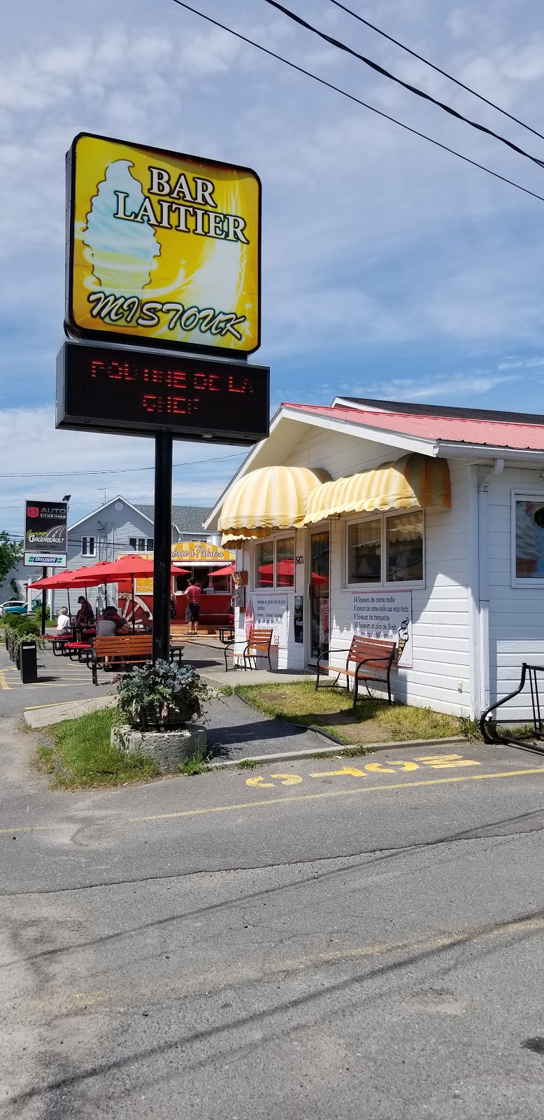 Bar Laitier Mistouk | 5471 Avenue du Pont N, Alma, QC G8E 1V2, Canada | Phone: (418) 347-5026