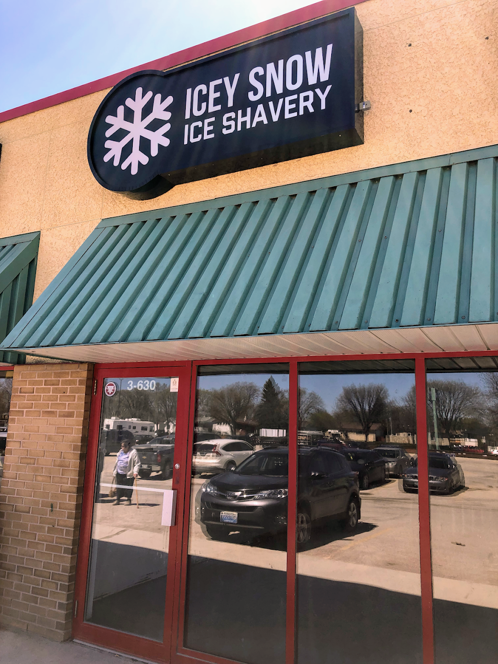 Icey Snow | 630 Kildare Ave E #3, Winnipeg, MB R2C 0P8, Canada | Phone: (204) 318-1030