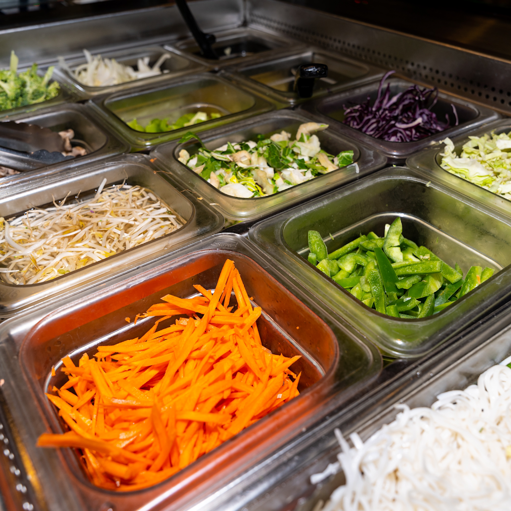 Pegs Bistro - The Stir Fry House | 1615 Regent Ave W Unit 635, Winnipeg, MB R2C 5C6, Canada | Phone: (204) 505-0838