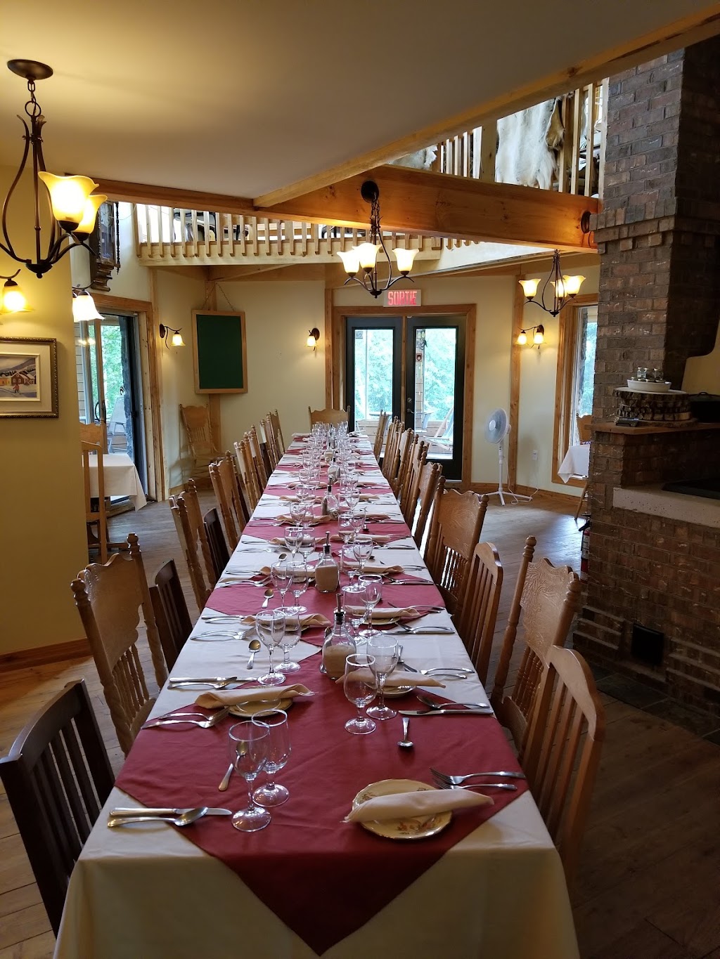 Auberge Carcajou | 305 Chem. Lévesque, Saint-David-de-Falardeau, QC G0V 1C0, Canada | Phone: (418) 673-1991