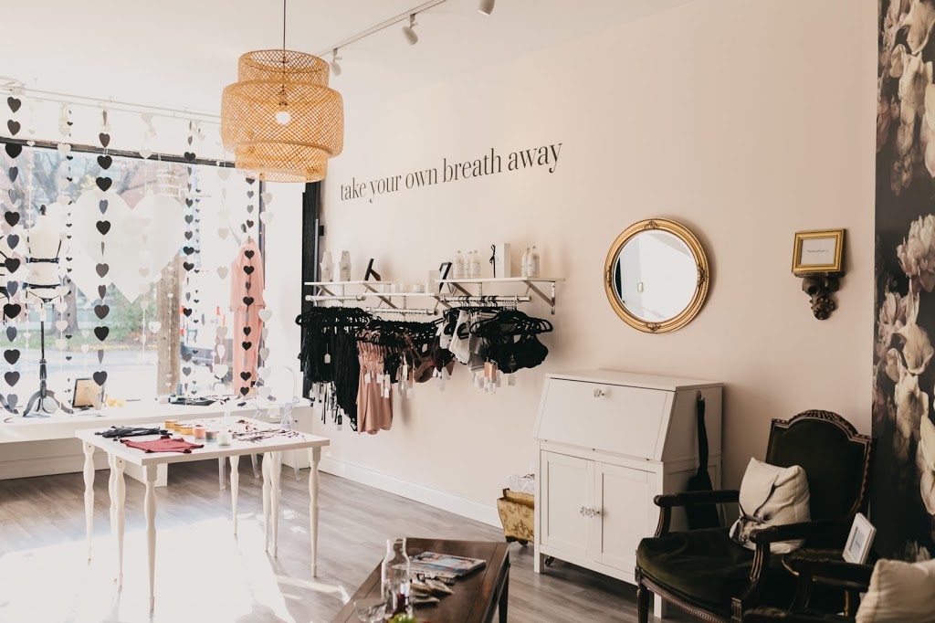 Stole My Heart | 1132 Yonge St, Toronto, ON M4W 2L8, Canada | Phone: (416) 546-7666