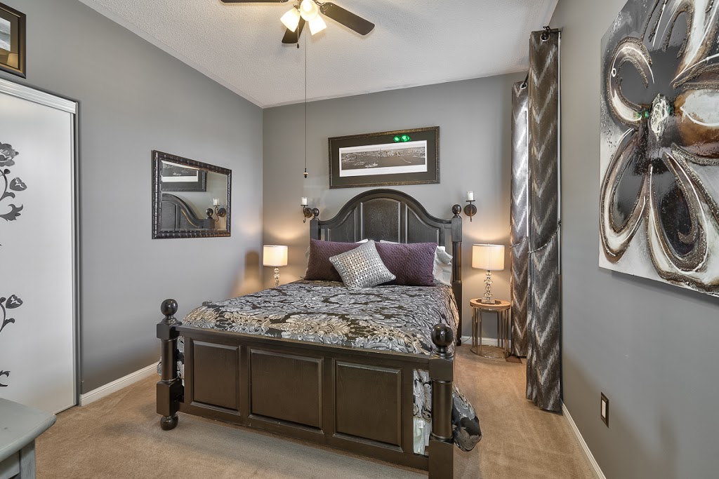 Caroline Fagan - Royal Lepage Real Estate Services | 2259 Stanfield Rd, Mississauga, ON L4Y 1R6, Canada | Phone: (416) 459-8221