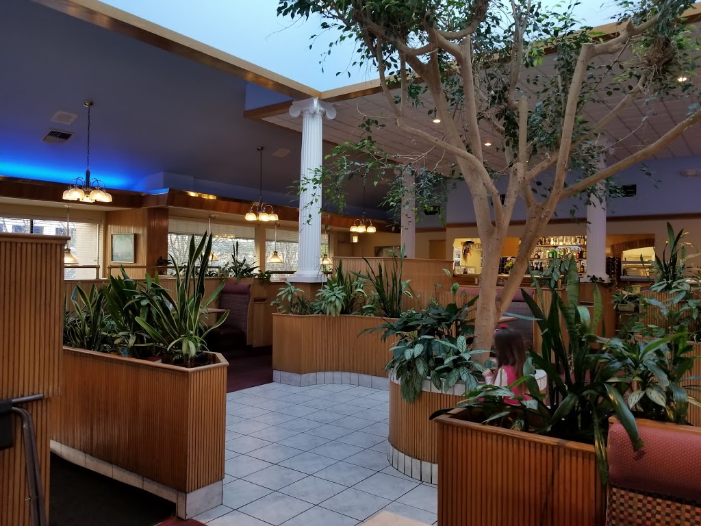 Five Columns Greek Restaurant | 1301 E Maple St, Bellingham, WA 98225, USA | Phone: (360) 676-9900